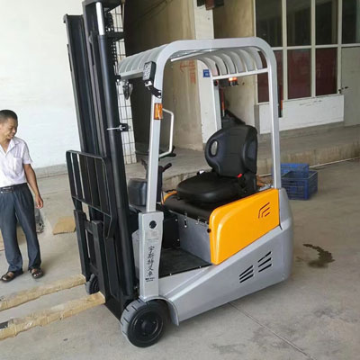 廈門(mén)叉車,鑫榮飛